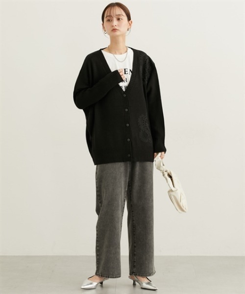 nissen（ニッセン）の「肩レースデザインオーバーサイズドルマンカーディガン（ニット/セーター・レディース・チャコールグレー/ブラック・FREE）」の5枚目の写真