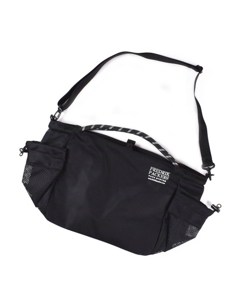 FREDRIK PACKERS(フレドリックパッカーズ)の「【FREDRIK PACKERS】2WAY PLAY TOTE ショルダー トートバッグ(トートバッグ・レディース・ブラック・FREE)」の2枚目の写真