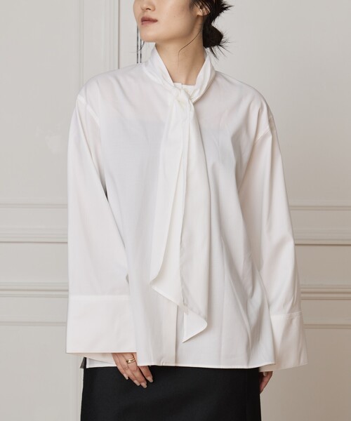 IENA LA BOUCLE（イエナラブークル）の「IENA LA BOUCLE コットンフロンタブルボウタイブラウス（シャツ/ブラウス・レディース・ブルー/ホワイト・FREE）」の5枚目の写真