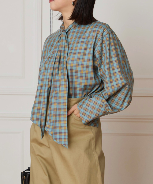 IENA LA BOUCLE（イエナラブークル）の「IENA LA BOUCLE コットンフロンタブルボウタイブラウス（シャツ/ブラウス・レディース・ブルー/ホワイト・FREE）」の16枚目の写真