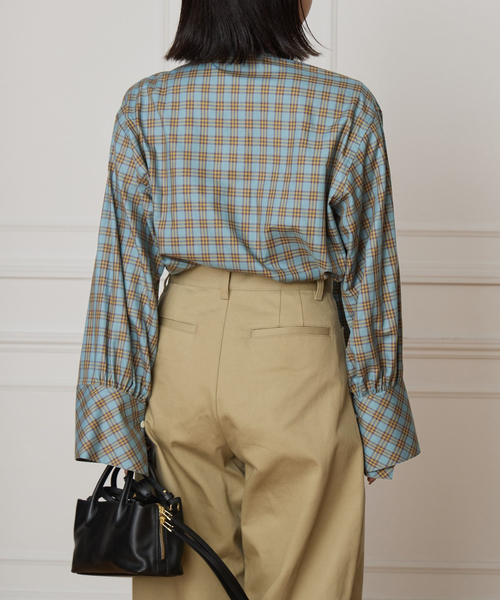 IENA LA BOUCLE（イエナラブークル）の「IENA LA BOUCLE コットンフロンタブルボウタイブラウス（シャツ/ブラウス・レディース・ブルー/ホワイト・FREE）」の17枚目の写真