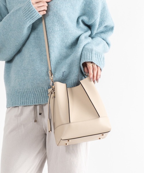 GIANNI NOTARO（ジャンニノターロ）の「【GIANNI NOTARO 】縦長ハンドバッグ　ショルダーバッグ　本革（ショルダーバッグ・レディース・ブラック/ベージュ/ダークブラウン/ブラウン・FREE）」の4枚目の写真