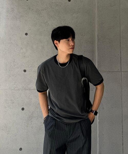 IUGAMAKARAS(イウガマカラス)の「H-Buckle Banana Leather Bag (black)(メッセンジャーバッグ・レディース・その他・FREE)」の10枚目の写真