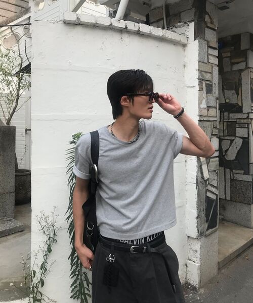 IUGAMAKARAS(イウガマカラス)の「H-Buckle Banana Leather Bag (black)(メッセンジャーバッグ・レディース・その他・FREE)」の11枚目の写真