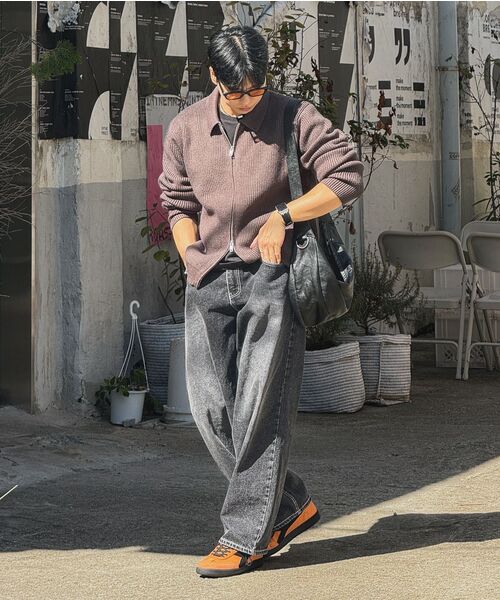 IUGAMAKARAS(イウガマカラス)の「H-Buckle Banana Leather Bag (black)(メッセンジャーバッグ・レディース・その他・FREE)」の16枚目の写真