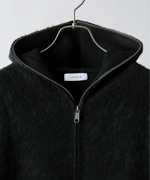 INTER FACTORY（インターファクトリー）の「takumu（MUU STUDIO） - Shaggy full-zip knit hoodie / シャギーフルジップニットパーカー（パーカー・メンズ・チャコールグレー/ブラック・3/2）」の18枚目の写真