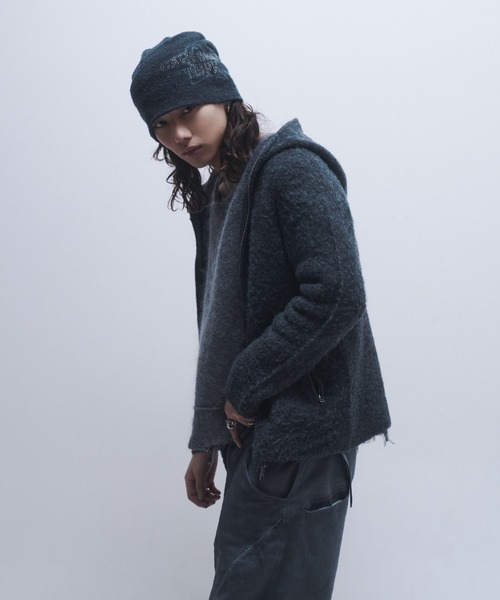 INTER FACTORY（インターファクトリー）の「takumu（MUU STUDIO） - Shaggy full-zip knit hoodie / シャギーフルジップニットパーカー（パーカー・メンズ・チャコールグレー/ブラック・3/2）」の10枚目の写真