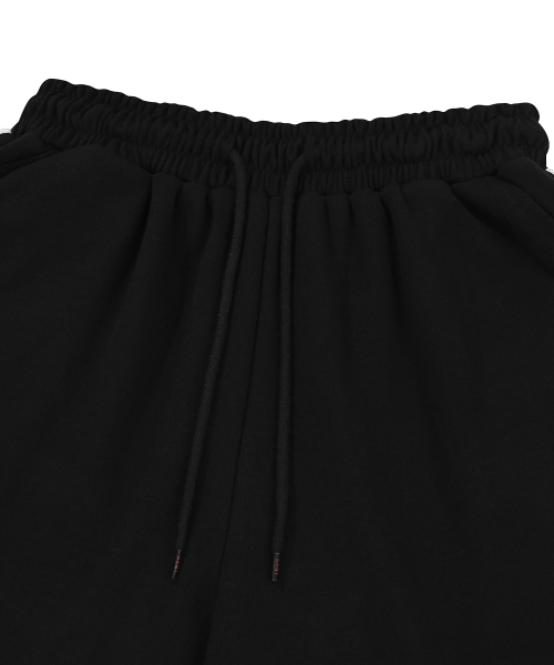 S'EST(エスイーエスティー)の「Lace Track Bermuda Shorts Black(その他パンツ・レディース・ブラック・X-LARGE/MEDIUM/LARGE)」の3枚目の写真