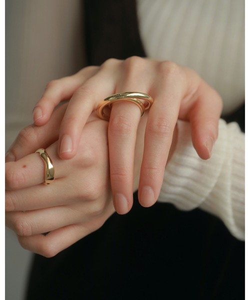 anuke（アンヌーク）の「Nuance Flow Ring（リング・レディース・シルバー/ゴールド・#11/#13）」の4枚目の写真