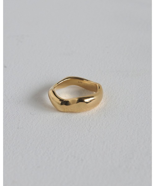 anuke（アンヌーク）の「Nuance Flow Ring（リング・レディース・シルバー/ゴールド・#11/#13）」の6枚目の写真
