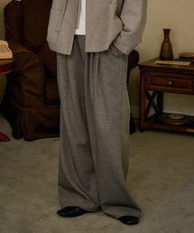 MALEN（マレン）の「ユニセックスワイドブーツカットパンツベージュ（スラックス）」