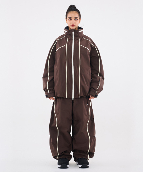 DOLL OUTERWEAR（ドラ アウターウェア）の「[DOLL x DUMDIDUM] 2526 スリックジャケット&パンツセット ダークチョコ 男女共用（セットアップ・レディース・その他・SMALL/MEDIUM/LARGE/X-LARGE）」の6枚目の写真