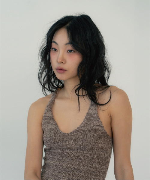 ZIZEMUSEUM（ジゼミュージアム）の「HALTER NECK BEADS KNIT (MOCHA)（Tシャツ/カットソー・レディース・その他・OS）」の3枚目の写真