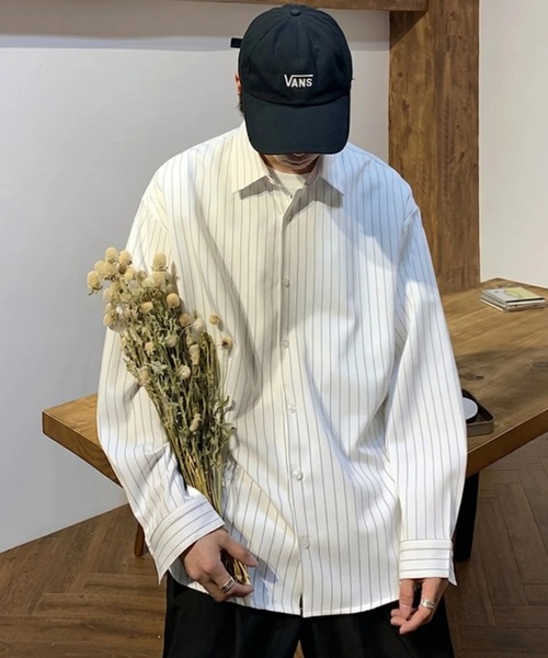WYZ wear(ダブリューワイジィーウェア)の「オーバーサイズストライプシャツ/ユニセックス(シャツ/ブラウス・メンズ・ホワイト/ブラック・M/L/XL)」の5枚目の写真