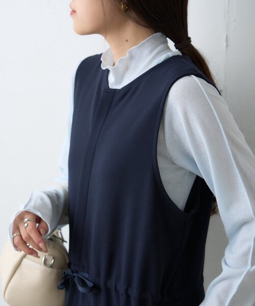 CIAOPANIC TYPY（チャオパニックティピー）の「≪オケージョン対応≫シアーリブTEE付きオールインワン（サロペット/オーバーオール・レディース・ベージュ/ネイビー・MEDIUM/SMALL）」の5枚目の写真