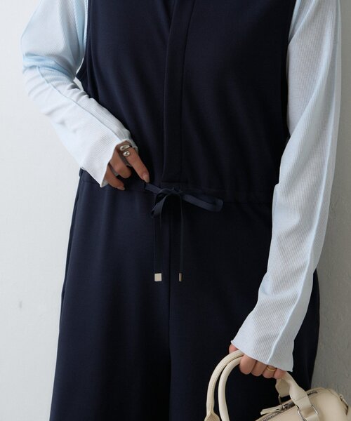 CIAOPANIC TYPY（チャオパニックティピー）の「≪オケージョン対応≫シアーリブTEE付きオールインワン（サロペット/オーバーオール・レディース・ベージュ/ネイビー・MEDIUM/SMALL）」の6枚目の写真