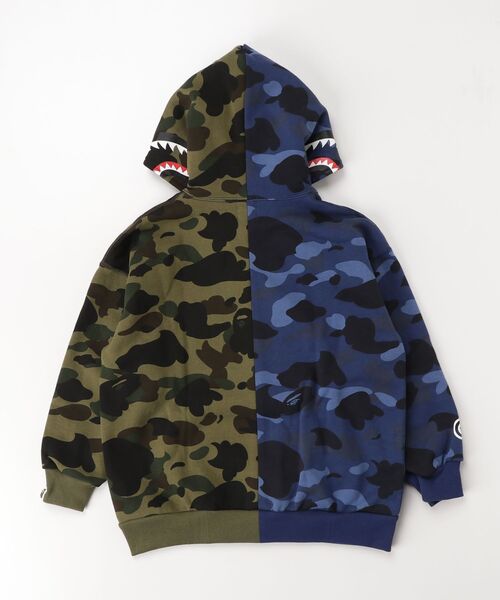 A BATHING APE（アベイシングエイプ）の「SPLIT CAMO SHARK RELAXED FIT PULLOVER HOODIE（パーカー・キッズ・ブルー系その他/パープル系その他3・140/130/110）」の9枚目の写真