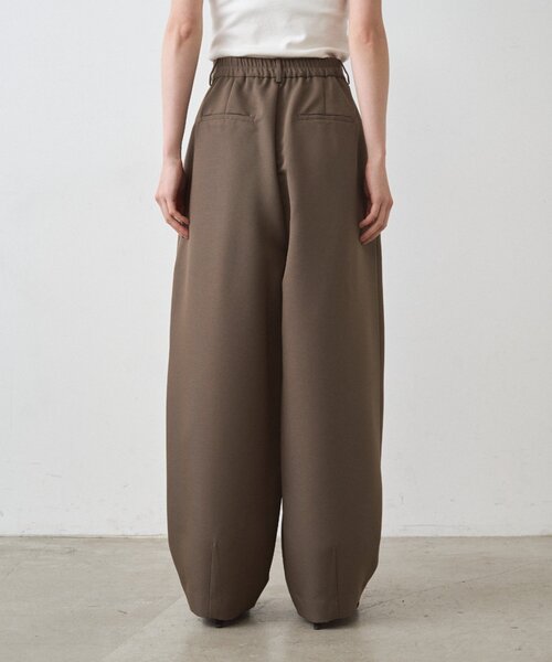 LOUNGEDRESS（ラウンジドレス）の「バレルレッグパンツ（その他パンツ・レディース・カーキ/ベージュ・SMALL/MEDIUM）」の20枚目の写真