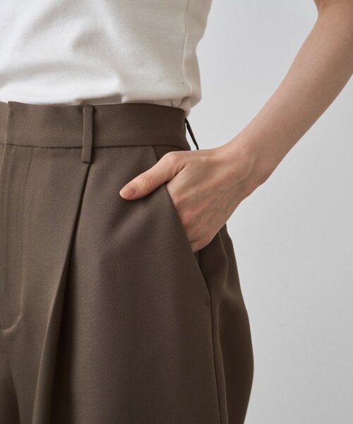 LOUNGEDRESS（ラウンジドレス）の「バレルレッグパンツ（その他パンツ・レディース・カーキ/ベージュ・SMALL/MEDIUM）」の22枚目の写真