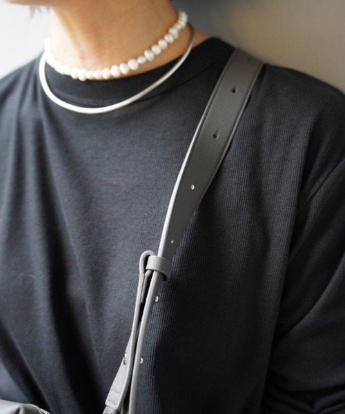 B'2nd（ビーセカンド）の「ADD CULUMN(アドカラム) TABLET BOX（ショルダーバッグ・レディース・ダークグレー/アイボリー/イエロー・F）」の6枚目の写真