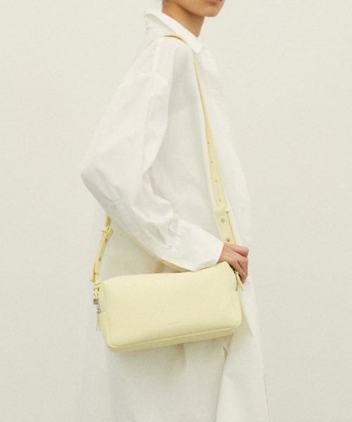 B'2nd（ビーセカンド）の「ADD CULUMN(アドカラム) TABLET BOX（ショルダーバッグ・レディース・ダークグレー/アイボリー/イエロー・F）」の12枚目の写真