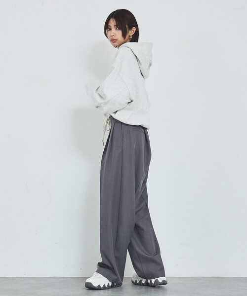 abahouse mavie（アバハウスマヴィ）の「【裏毛】スピンドルフーディー（パーカー・レディース・ライトグレー/ブラック/グレー・フリー）」の11枚目の写真