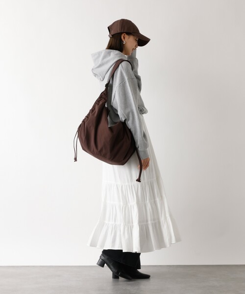 abahouse mavie（アバハウスマヴィ）の「【裏毛】スピンドルフーディー（パーカー・レディース・ライトグレー/ブラック/グレー・フリー）」の18枚目の写真