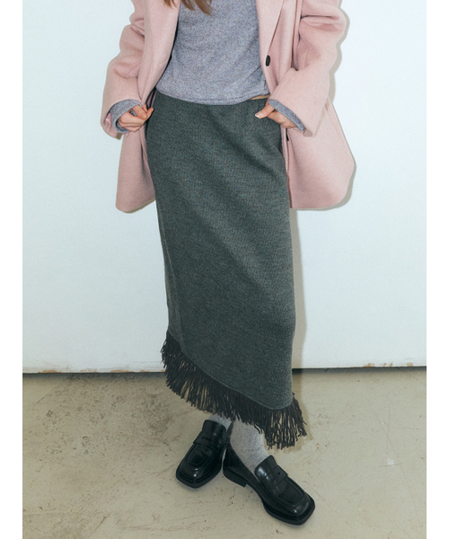 ETMON(エトモン)の「Fringe Knitted Skirt, Grey(スカート・レディース・その他・FREE)」の4枚目の写真