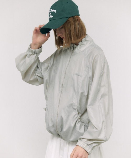ROLAROLA(ロラロラ)の「STRING WIND JACKET GRAY(ナイロンジャケット・レディース・グレー・FREE)」の2枚目の写真