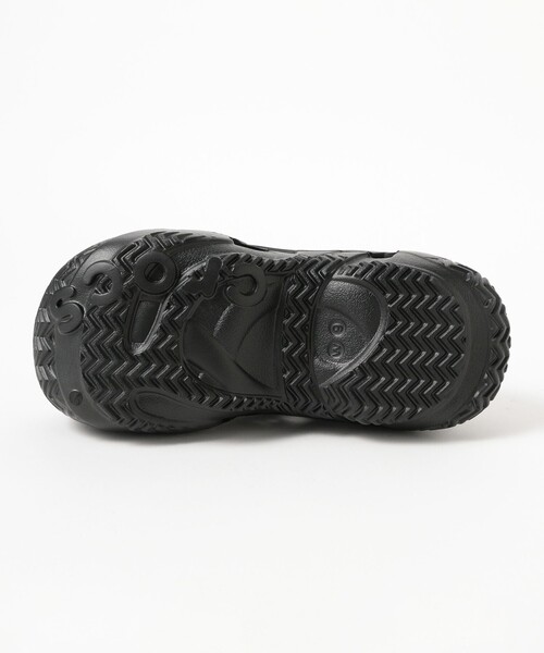 Ray BEAMS（レイビームス）の「crocs / ケージド クロッグ（サンダル・レディース・オフホワイト/ブラック・7/8/9）」の3枚目の写真