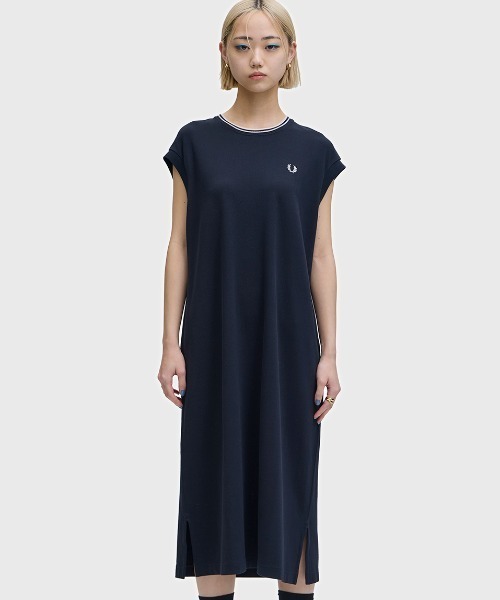 FRED PERRY（フレッドペリー）の「Sheer Tipped T-Shirt Dress／シアーティップラインTシャツワンピース（ワンピース・レディース・ネイビー・10）」の5枚目の写真