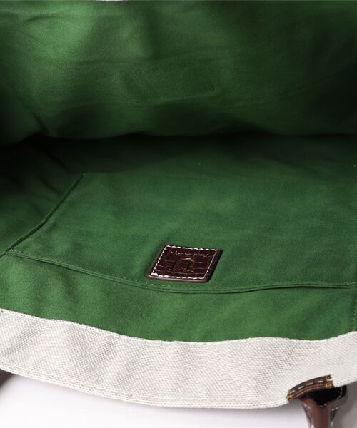 U（ユー）の「WANIMY【ワニミー】 だまし絵ジャガードトートバッグ（トートバッグ・レディース・ブラウン/オフホワイト・FREE）」の5枚目の写真