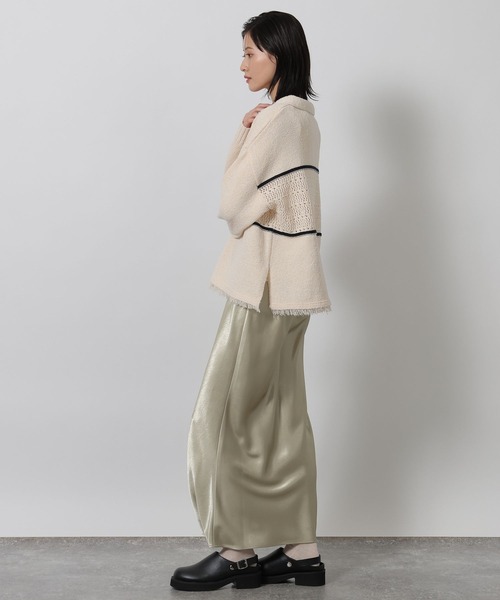 LAKOLE(ラコレ)の「スキッパー襟透かしニットプルオーバー / 639738(ニット/セーター・レディース・ネイビー/グレー/アイボリー・FREE)」の5枚目の写真