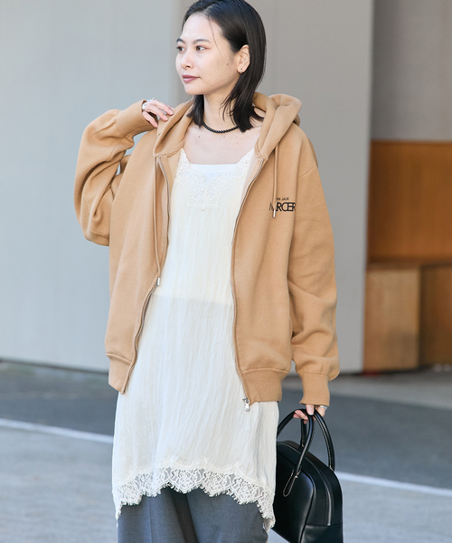 JOURNAL STANDARD（ジャーナルスタンダード）の「《追加2》フィブリルリヨセルキャミワンピース（ワンピース・レディース・アイボリー/ネイビー・FREE）」の9枚目の写真