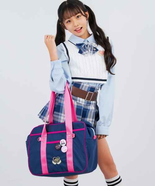 ANAP GiRL(アナップガール)の「スクールバッグ 缶バッジ3個付(ショルダーバッグ・キッズ・ピンク/ネイビー・F)」の3枚目の写真