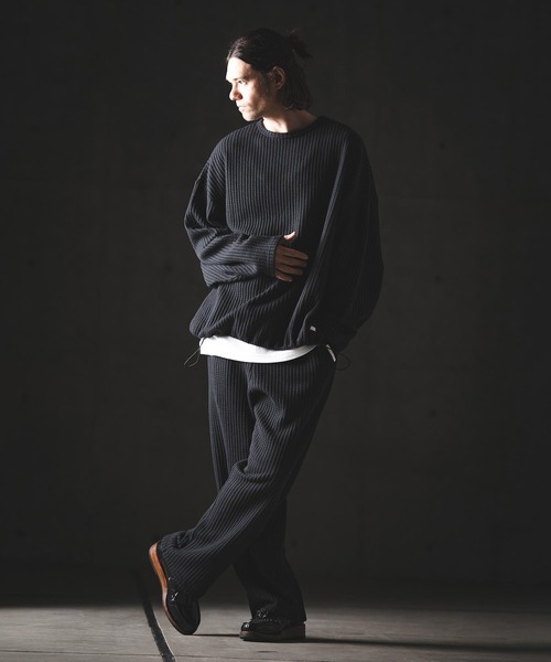GLIMCLAP(グリムクラップ)の「mlt5566-Big Waffle Oversized Long Sleeve T-Shirt ロングスリーブTシャツ(201-019-gls-cg)(Tシャツ/カットソー・メンズ・ホワイト×グレー/グレイッシュベージュ/ブラック/ブラック×ホワイト・L/M/S)」の16枚目の写真