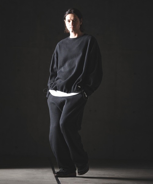 GLIMCLAP(グリムクラップ)の「mlt5566-Big Waffle Oversized Long Sleeve T-Shirt ロングスリーブTシャツ(201-019-gls-cg)(Tシャツ/カットソー・メンズ・ホワイト×グレー/グレイッシュベージュ/ブラック/ブラック×ホワイト・L/M/S)」の17枚目の写真