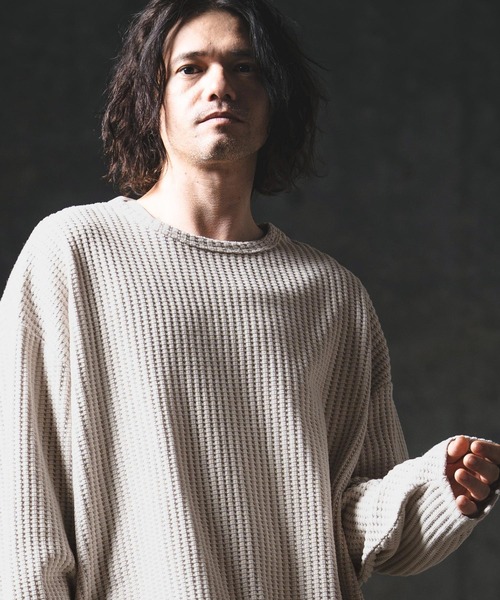 GLIMCLAP(グリムクラップ)の「mlt5566-Big Waffle Oversized Long Sleeve T-Shirt ロングスリーブTシャツ(201-019-gls-cg)(Tシャツ/カットソー・メンズ・ホワイト×グレー/グレイッシュベージュ/ブラック/ブラック×ホワイト・L/M/S)」の18枚目の写真