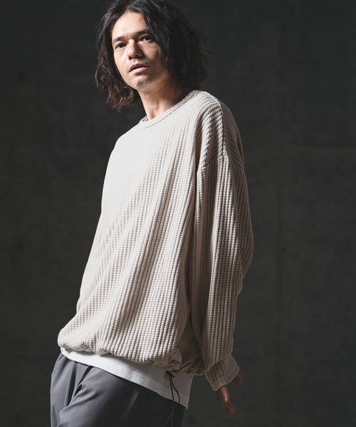GLIMCLAP(グリムクラップ)の「mlt5566-Big Waffle Oversized Long Sleeve T-Shirt ロングスリーブTシャツ(201-019-gls-cg)(Tシャツ/カットソー・メンズ・ホワイト×グレー/グレイッシュベージュ/ブラック/ブラック×ホワイト・L/M/S)」の19枚目の写真