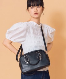 Casselini(キャセリーニ)スタッズハンドバッグ