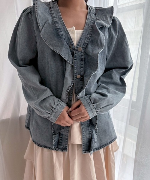 merrylatte（メリーラテ）の「フリルダンガリーシャツ【Muller Rossi】（シャツ/ブラウス・レディース・ライトブルー・FREE）」の7枚目の写真