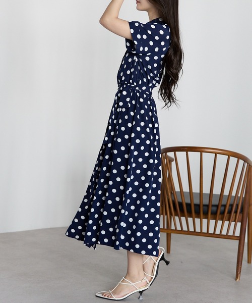 PREFERIR(プレフェリール)の「ドットプリント ロングシャツ ワンピース/前開き・共布ベルト付き(シャツワンピース・レディース・ネイビー/ブラウン/ブラック・X-LARGE/MEDIUM/LARGE/SMALL)」の22枚目の写真