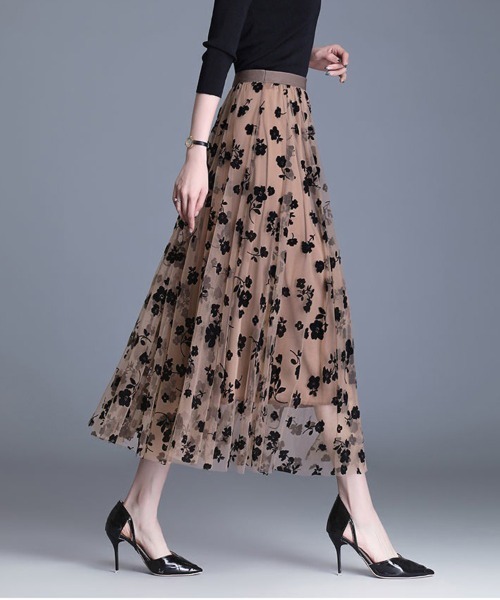 Flugge(フラッジー)の「花柄シアーロングスカート(スカート・レディース・ブラック/ベージュ・MEDIUM/LARGE)」の2枚目の写真