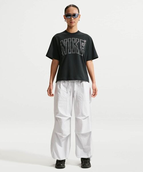 NIKE(ナイキ)の「ナイキ スポーツウェア クラシック ウィメンズ ルーズ Tシャツ / Nike Sportswear Classic Women's Loose T-Shirt IR7839-010 Black(Tシャツ/カットソー・レディース・ブラック・XL/XS/S/L/M)」の12枚目の写真