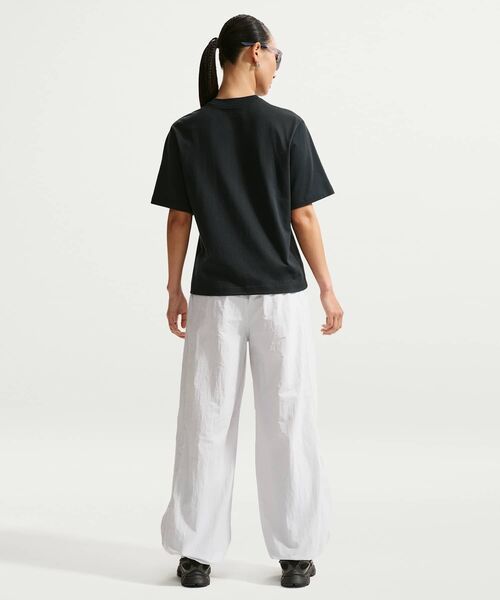 NIKE(ナイキ)の「ナイキ スポーツウェア クラシック ウィメンズ ルーズ Tシャツ / Nike Sportswear Classic Women's Loose T-Shirt IR7839-010 Black(Tシャツ/カットソー・レディース・ブラック・XL/XS/S/L/M)」の13枚目の写真