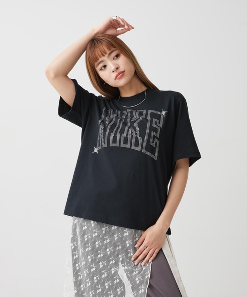 NIKE(ナイキ)の「ナイキ スポーツウェア クラシック ウィメンズ ルーズ Tシャツ / Nike Sportswear Classic Women's Loose T-Shirt IR7839-010 Black(Tシャツ/カットソー・レディース・ブラック・XL/XS/S/L/M)」の2枚目の写真