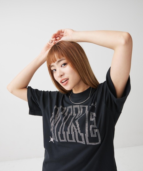 NIKE(ナイキ)の「ナイキ スポーツウェア クラシック ウィメンズ ルーズ Tシャツ / Nike Sportswear Classic Women's Loose T-Shirt IR7839-010 Black(Tシャツ/カットソー・レディース・ブラック・XL/XS/S/L/M)」の8枚目の写真