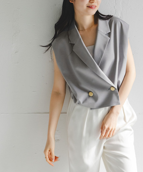 Noble(ノーブル)の「《セットアップ対応》エステルツイルショートジレブラウス(シャツ/ブラウス・レディース・ライトグレー/ホワイト/ブラウン・FREE)」の4枚目の写真