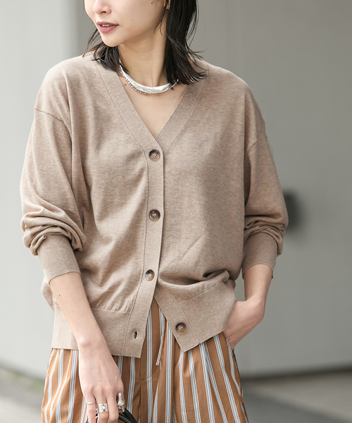 JOURNAL STANDARD(ジャーナルスタンダード)の「ウォッシャブル Vカーディガン(カーディガン/ボレロ・レディース・ブラック/ベージュ/レッド・FREE)」の11枚目の写真