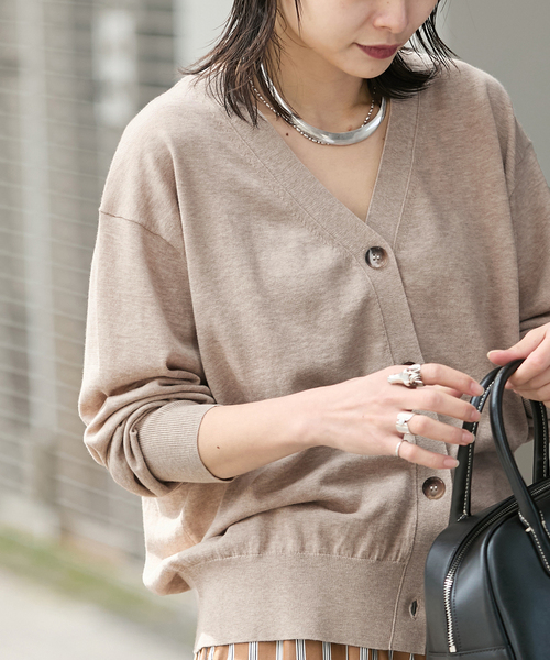 JOURNAL STANDARD(ジャーナルスタンダード)の「ウォッシャブル Vカーディガン(カーディガン/ボレロ・レディース・ブラック/ベージュ/レッド・FREE)」の12枚目の写真